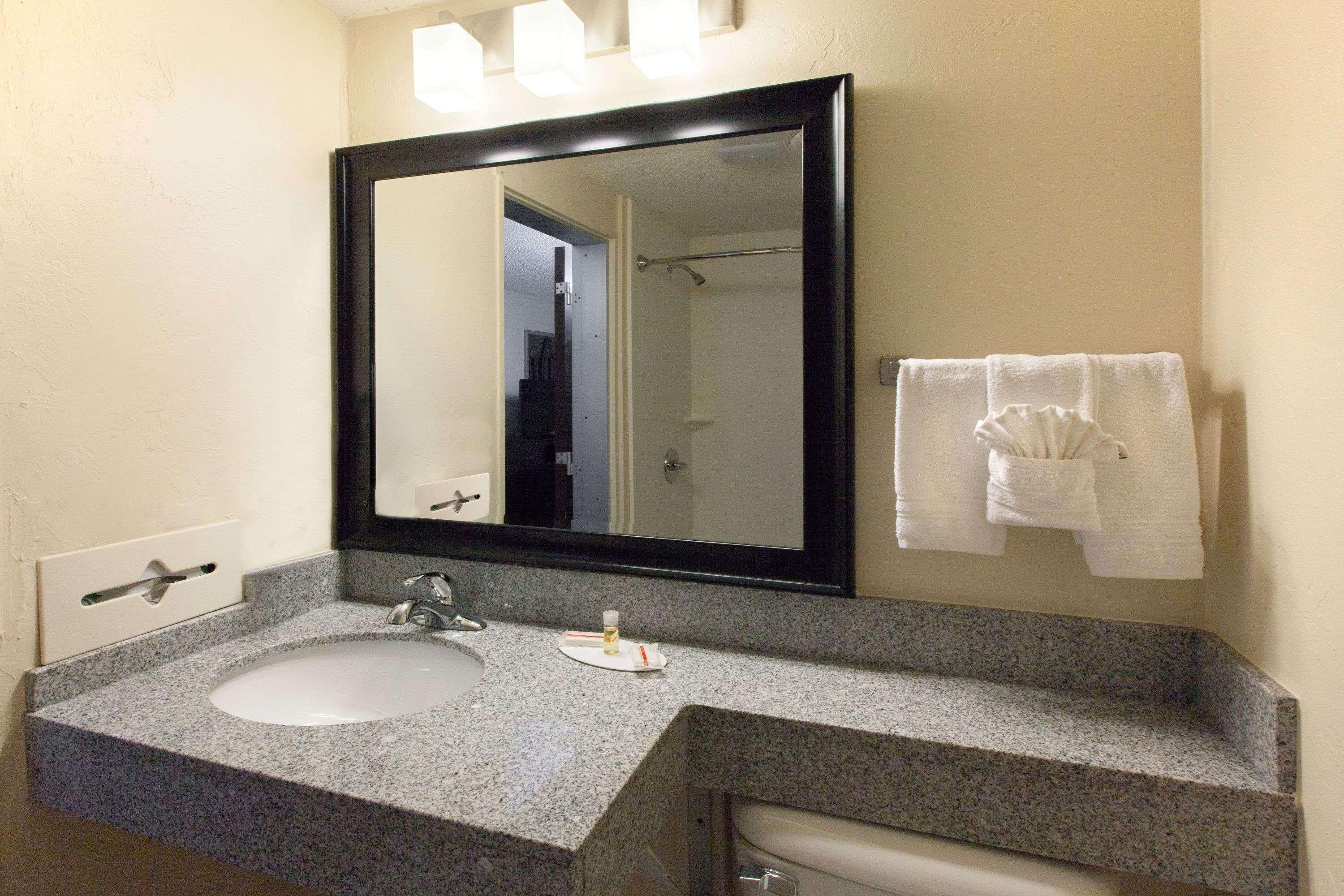 Days Inn By Wyndham Norman Extérieur photo