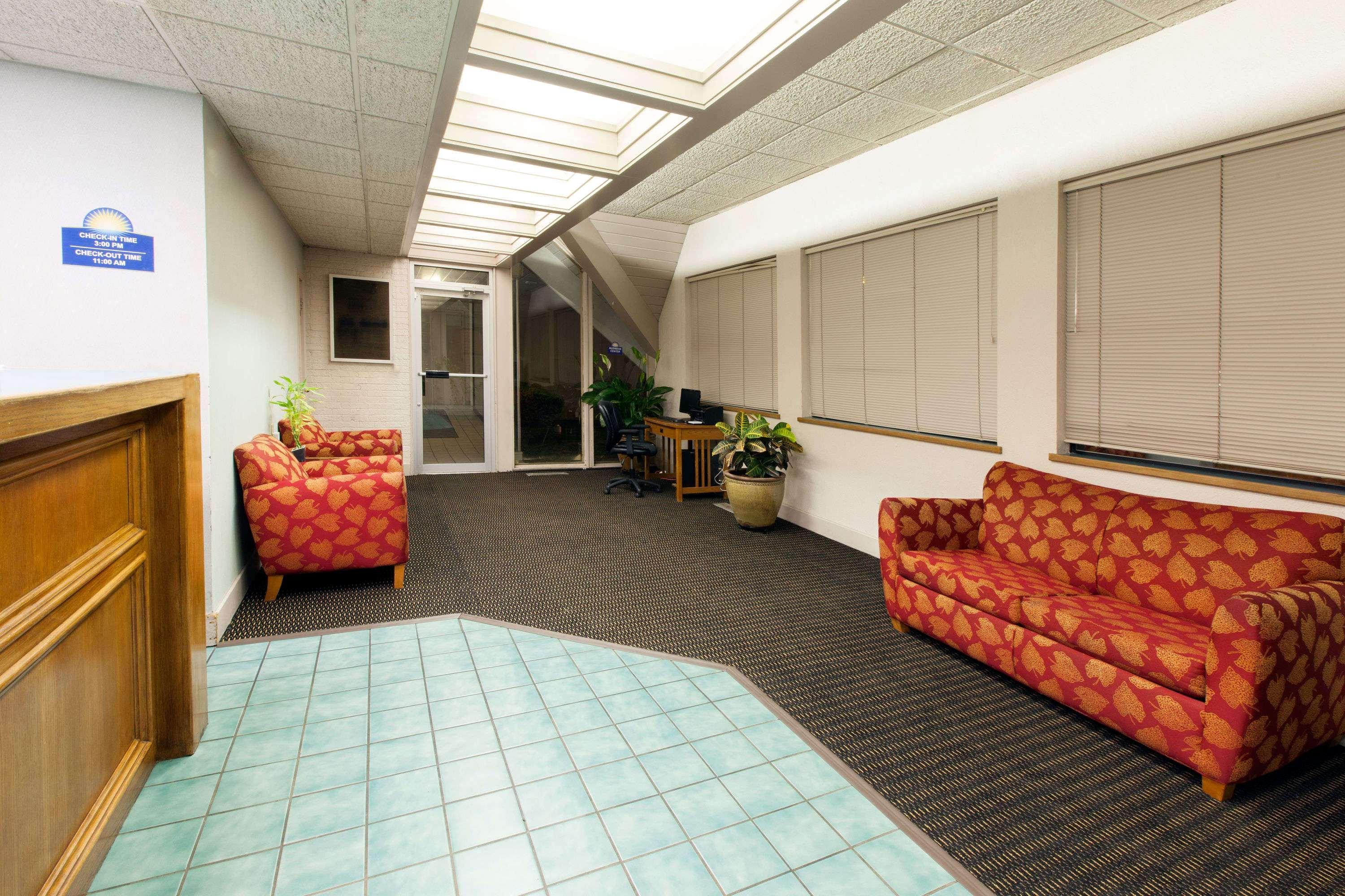 Days Inn By Wyndham Norman Extérieur photo