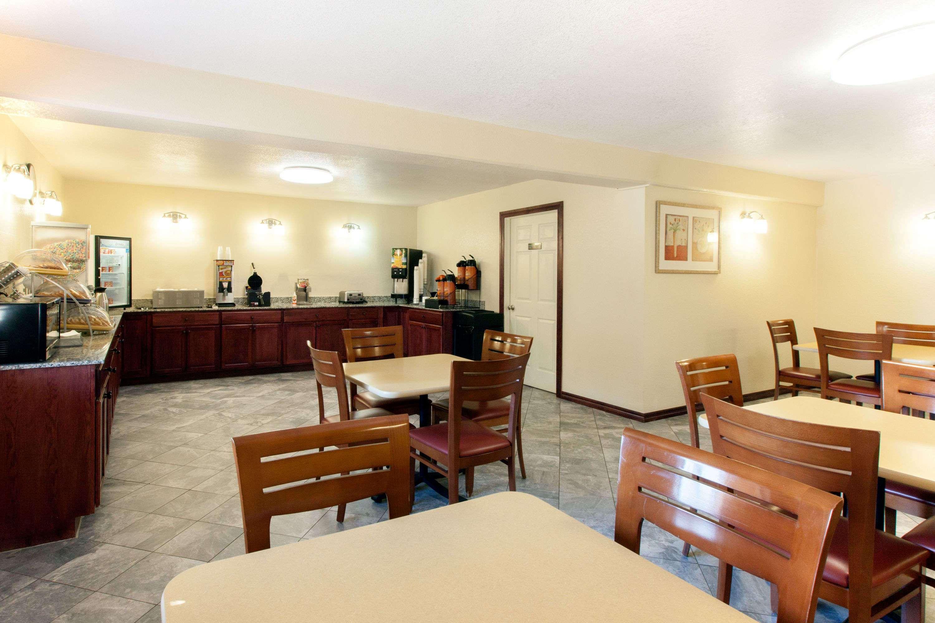 Days Inn By Wyndham Norman Extérieur photo