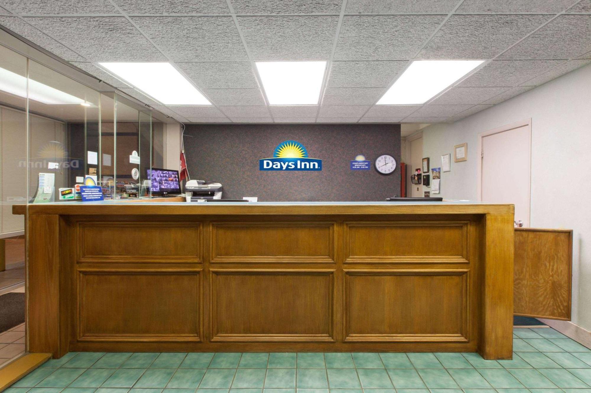 Days Inn By Wyndham Norman Extérieur photo