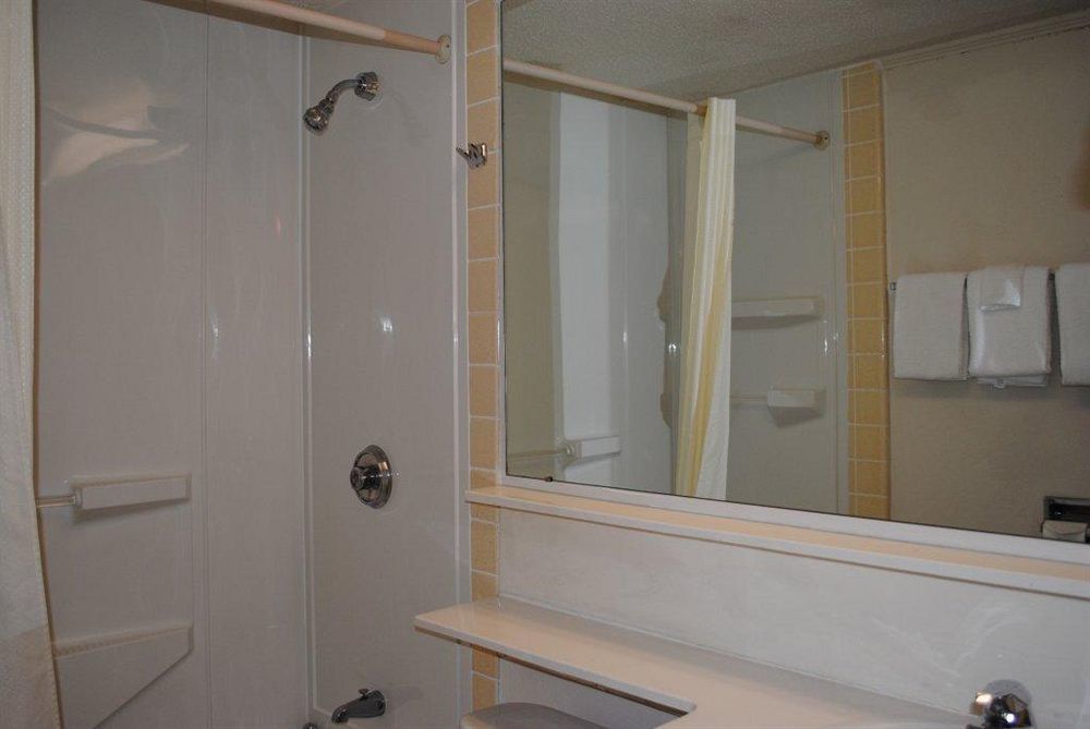 Days Inn By Wyndham Norman Extérieur photo