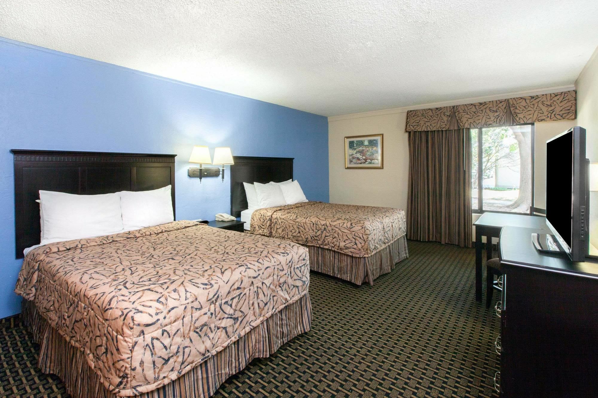 Days Inn By Wyndham Norman Extérieur photo